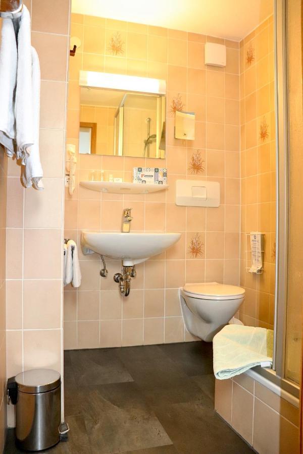 Bayerischer Hof Heiligenborn Екстериор снимка